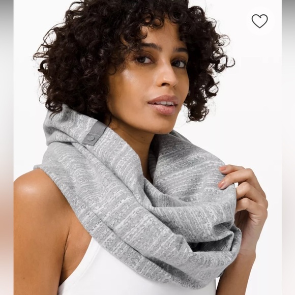 LULULEMON Vinyasa Scarf - Picture 3 of 3